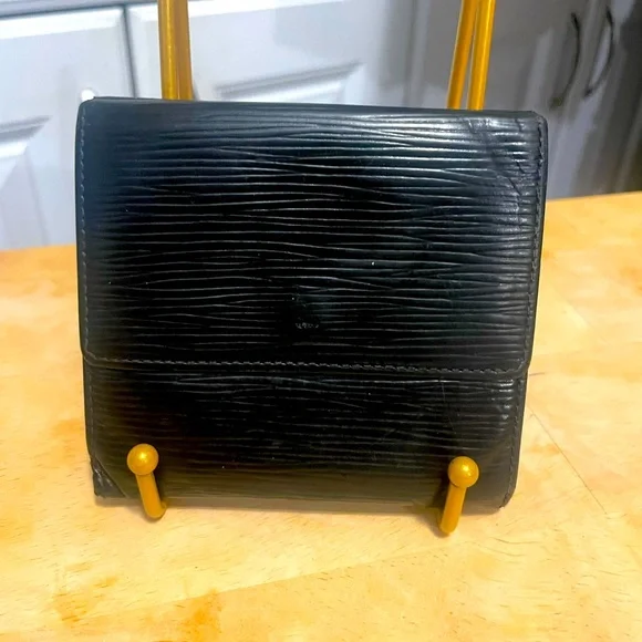 Louis Vuitton Epi black wallet - Picture 1 of 5